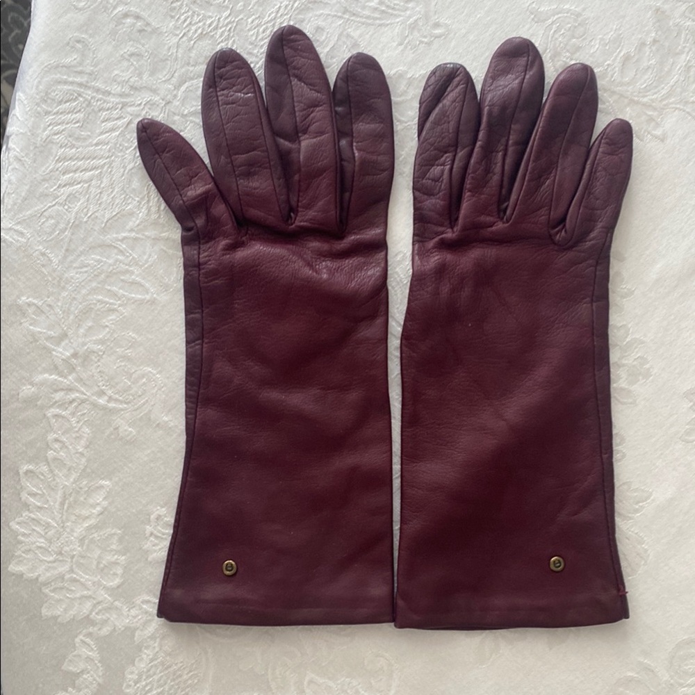Elegant Burgundy Leather Gloves